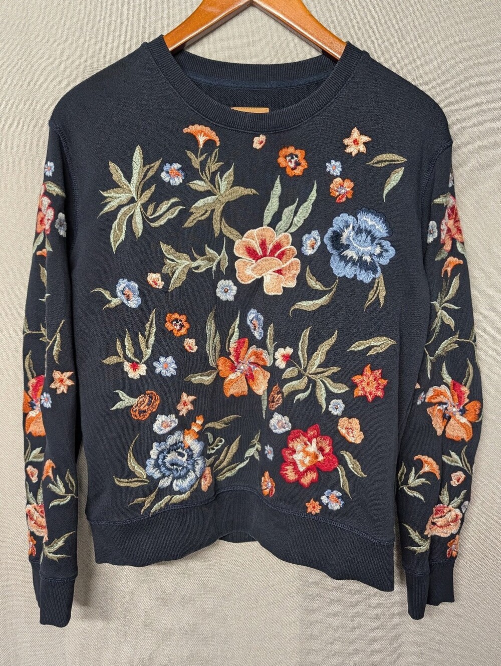 DRIFTWOOD Navy Blue Crewneck Sweater w/ Multicolor Floral Embroidery Size Small